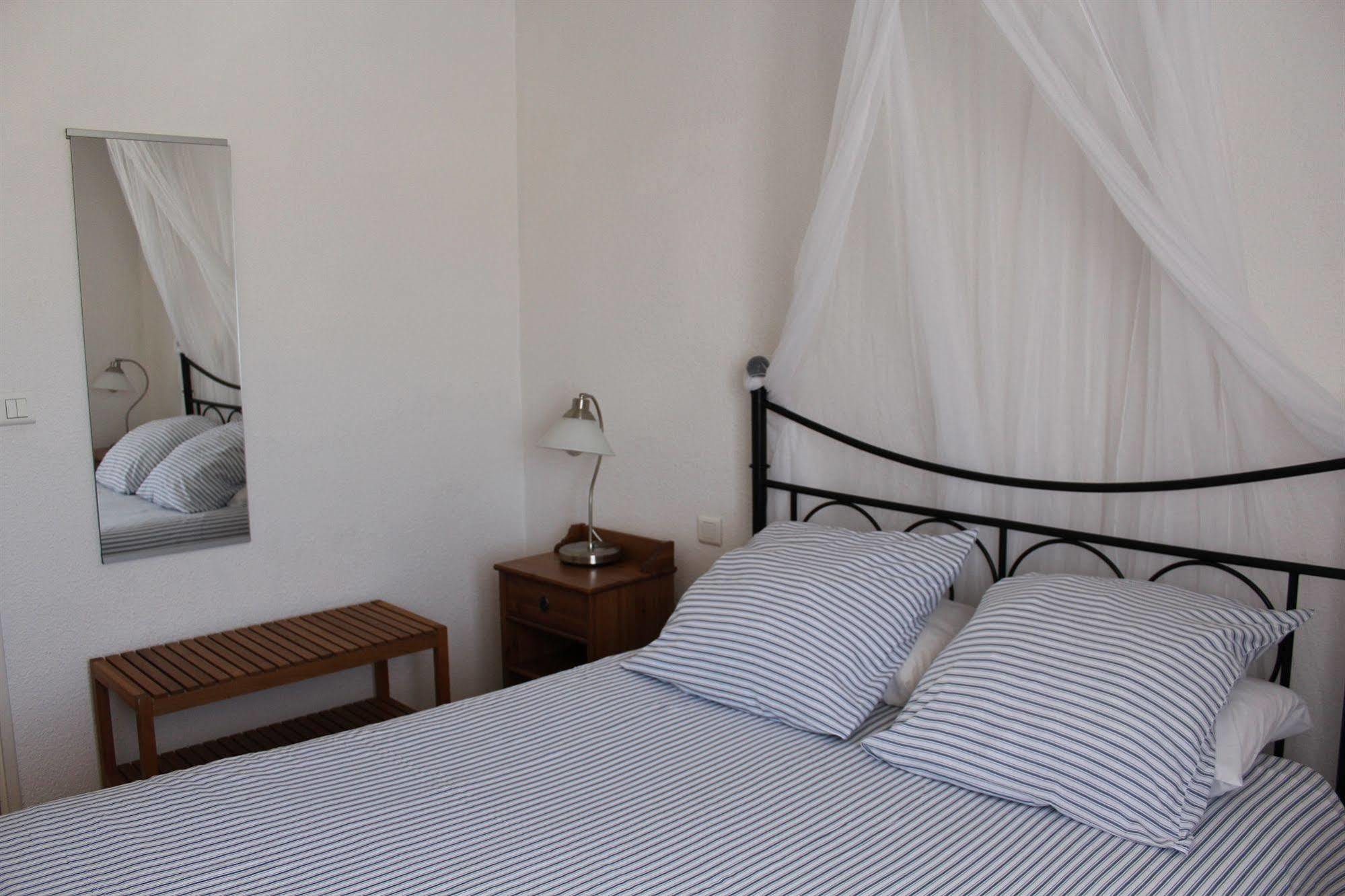 Hotel Le Clos Des Pins Six-Fours-les-Plages Dış mekan fotoğraf